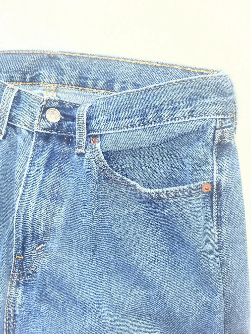 Levis regular fit